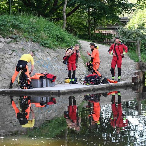 Toter Junge in Bretagne: Taucher an einem Fluss