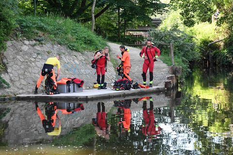 In der französischen Stadt Rennes wurde ein lebloser elf Jahre alter Junge im Uferbereich eines Flusses entdeckt. Foto: Sebastie