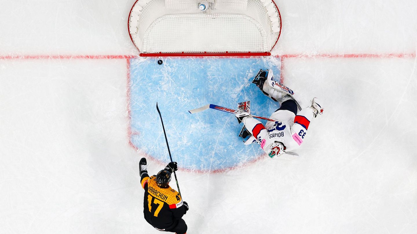 Alexander Karachun brachte die deutsche Eishockey-Nationalmannschaft zum Vorrunden-Abschluss in Führung. Foto: Andreas Becker/Ke