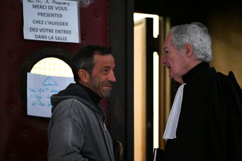 Antonio Ferrara (l.) und sein Anwalt