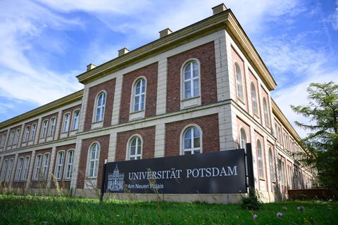 Vor allem an der historischen Bausubstanz am Neuen Palais gibt es an der Universität Potsdam Sanierungsbedarf. (Archivbild) Foto