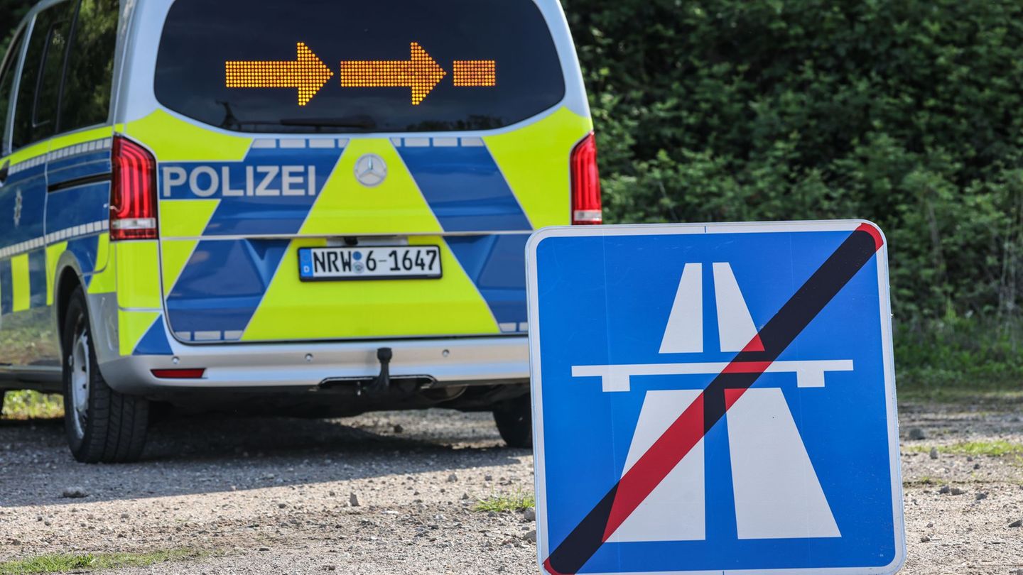 Ab Freitag wird die A1 bei Kamen bis Montag für Sanierungsarbeiten in Richtung Köln gesperrt. (Symbolbild) Foto: Oliver Berg/dpa