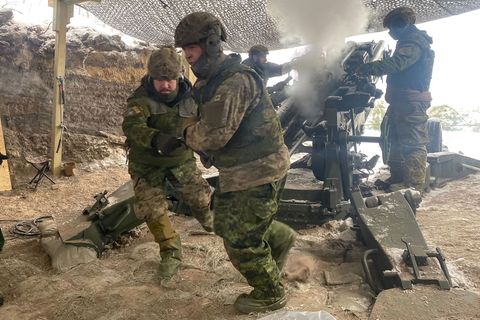 Kanadische Soldaten üben in Lettland. Foto: Alexander Welscher/dpa