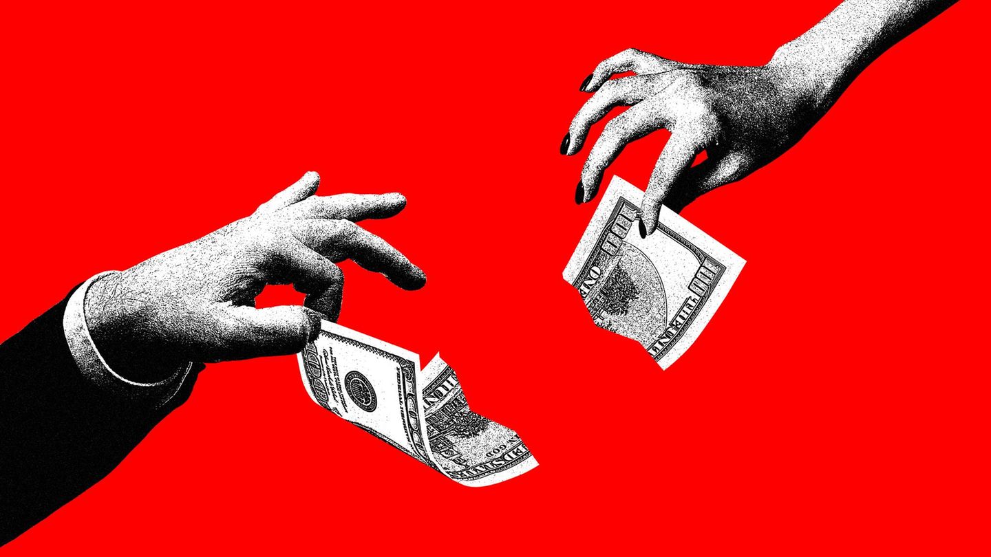 Um sich vor finanzieller Abhängigkeit zu schützen, kann ein Ehevertrag sinnvoll sein
