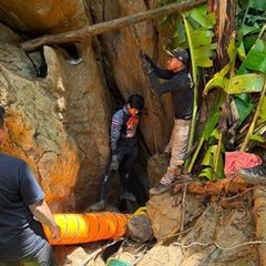 Der Zugang zu der Höhle ist extrem eng. Foto: Uncredited/Metta Tham Rescue Kalasin/AP/dpa
