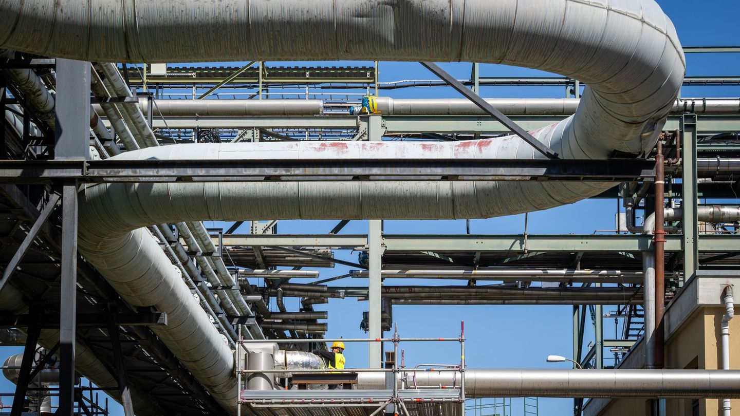 Die Berliner Fernwärme soll bis 2045 klimaneutral werden. Foto: Soeren Stache/dpa