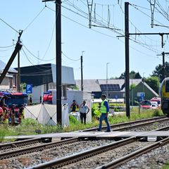 Der Unfall ereignete sich Medienberichten zufolge gegen 08.15 Uhr. Foto: Dirk Waem/Belga/dpa