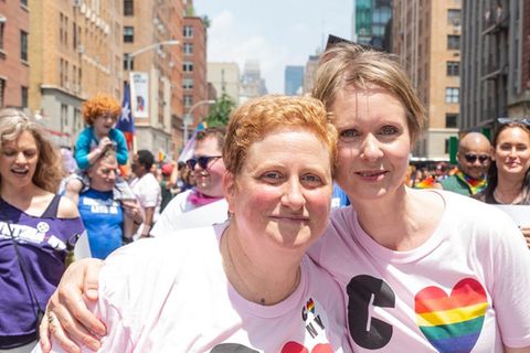 Cynthia Nixon (r.) mit Partnerin Christine Marinoni.