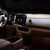 Beim Interior durfte sich Jony Ive austoben. Schon die Konsole beantwortet die Frage: Was, wenn das iPhone ein Auto wäre?