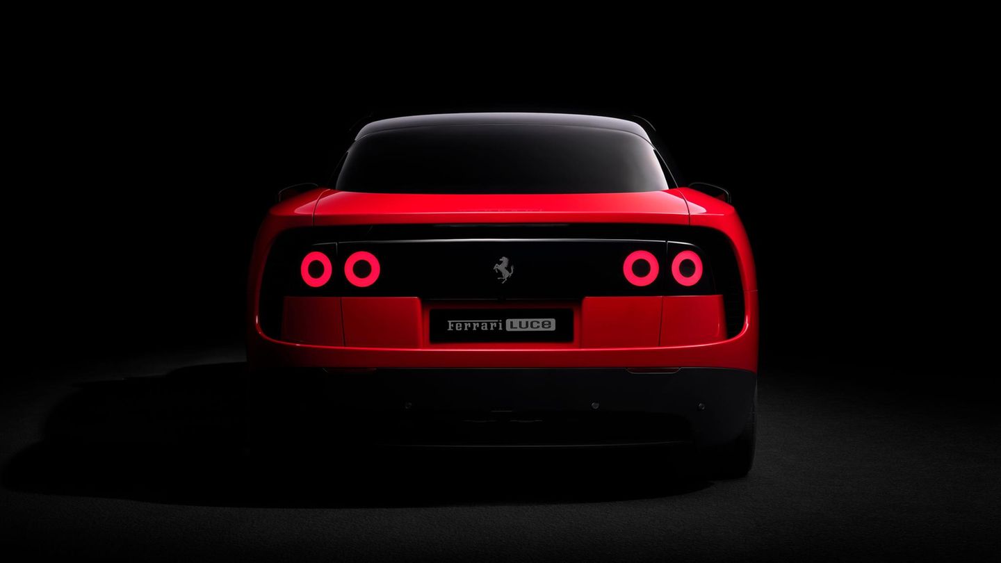 Auch wenn sich die PR auf das blaue Modell konzentriert: Natürlich gibt es den Luce auch im typischen Ferrari-Rot. Außerdem stehen Dunkelrot, Gelb und Weiß zur Wahl.