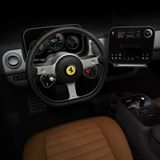 Schlichte Armaturen, Haptik statt nur Touchscreen: Das Cockpit setzt auf Klassik mit moderner Technik.
