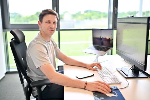 Paul Pajduch hat seinen Vertrag bei der TSG Hoffenheim verlängert. (Archivbild) Foto: Jan-Philipp Strobel/dpa