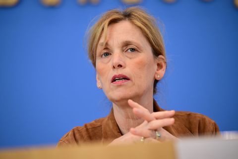 Die Bildungsministerin hält spürbare Verbesserungen bei der Bildung für möglich. Foto: Sebastian Gollnow/dpa