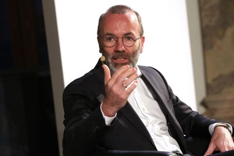 CSU-Vize Manfred Weber hat seine Partei zu mehr Orientierung am Gemeinsinn aufgefordert und auch in seinem Brief auch Parteichef