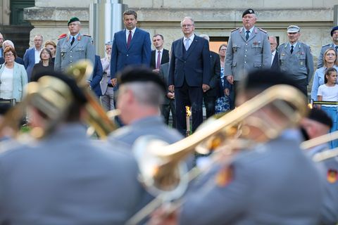 So einfühlsam habe er „Learning to Fly“ noch nie gehört, sagte Reiner Haseloff (CDU) an die Musiker gerichtet. Foto: Peter Gerck