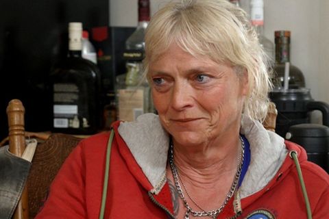 „Bauer sucht Frau International“: Die bisexuelle Bäuerin Annette muss sich entscheiden.