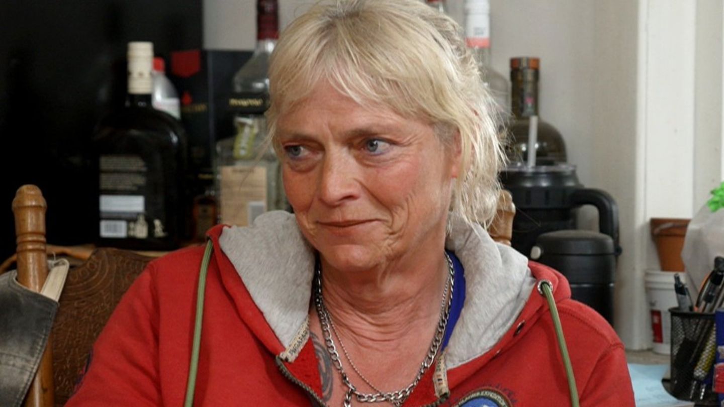„Bauer sucht Frau International“: Die bisexuelle Bäuerin Annette muss sich entscheiden.