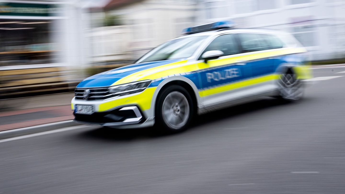 Die Polizei war selbst auch von der Störung betroffen. (Symbolbild) Foto: Sina Schuldt/dpa