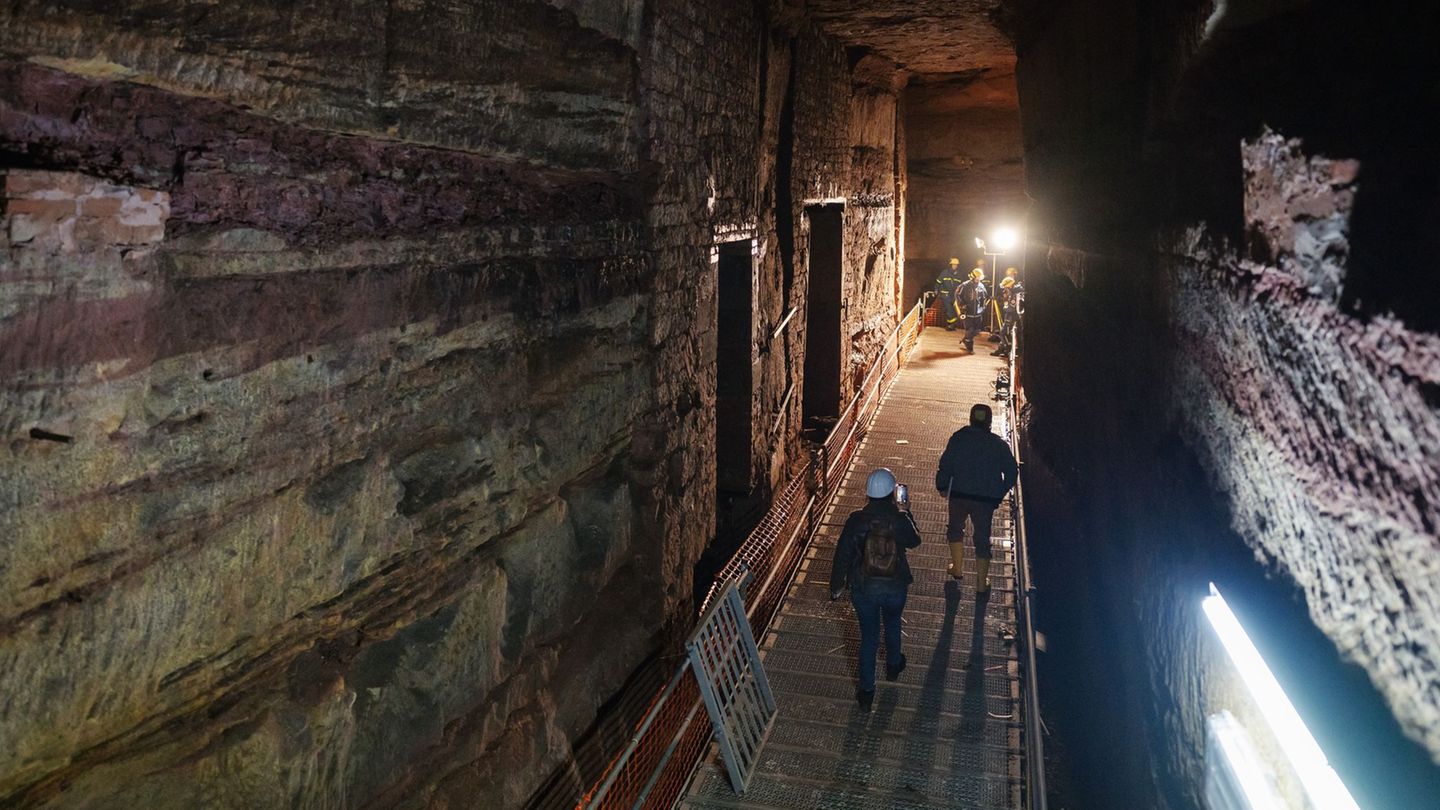 Acht Meter unter Zweibrücken befindet sich eine riesige unterirdische Welt. (Archivbild) Foto: Oliver Dietze/dpa