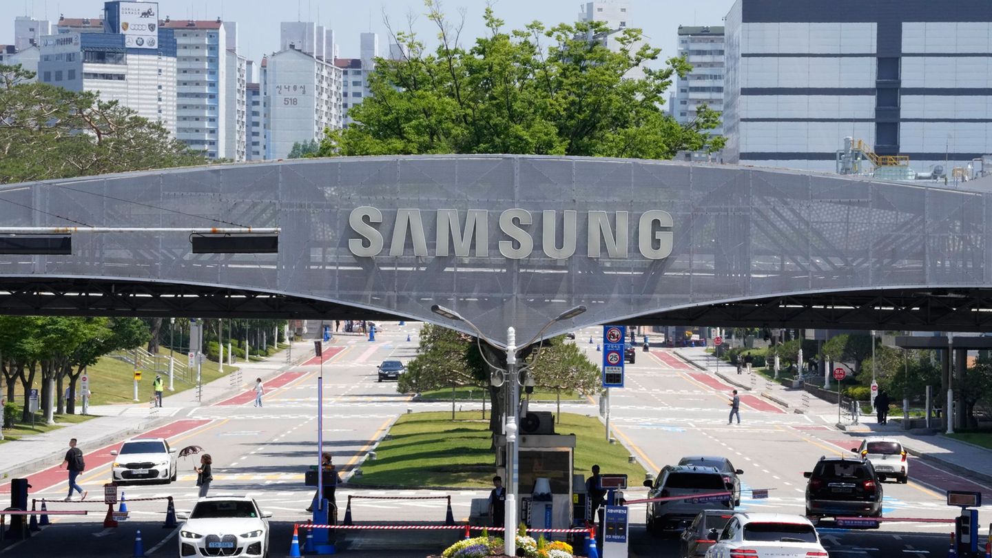 Samsung Electronics ist das größte Unternehmen Südkoreas - und profitiert massiv vom KI-Boom. Foto: Ahn Young-joon/AP/dpa