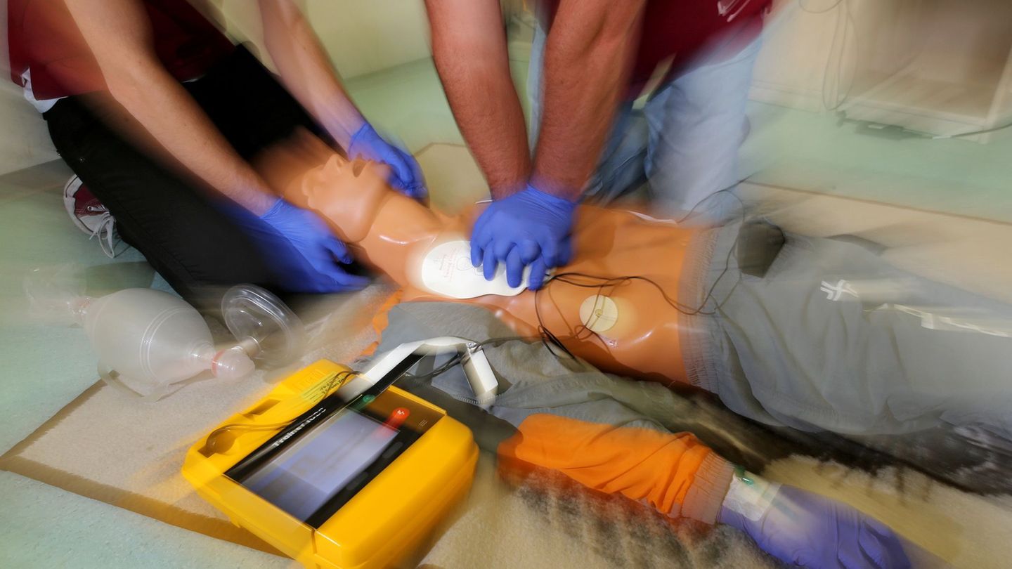 Mit der Aktion will das Landesgesundheitsministerium für eine bessere Prävention bei Herz-Erkrankungen werben. (Archivbild) Foto
