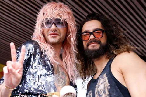 Bill und Tom Kaulitz wollten Altkanzlerin Angela Merkel gerne in ihrem Podcast „Kaulitz Hills - Senf aus Hollywood“ begrüßen