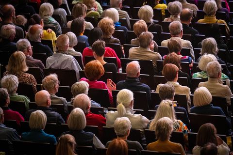 Immer mehr Ältere - und weniger Jüngere: Das kennzeichnet die demografische Entwicklung. (Symbolbild) Foto: Sina Schuldt/dpa