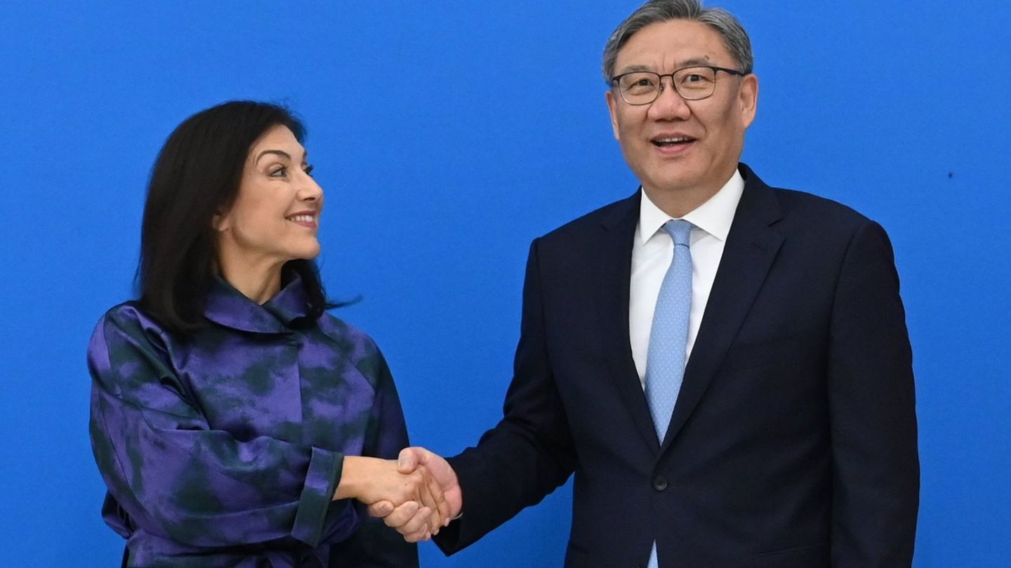 Wirtschaftsministerin Reiche traf Chinas Handelsminister Wang. Foto: Johannes Neudecker/dpa
