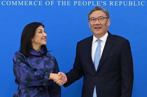 Wirtschaftsministerin Reiche traf Chinas Handelsminister Wang. Foto: Johannes Neudecker/dpa