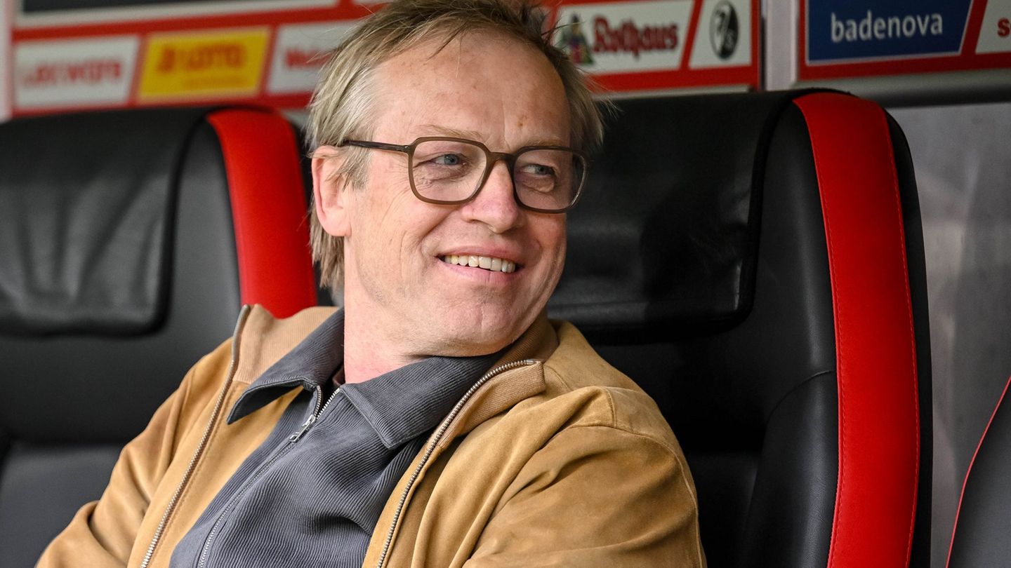 Freut sich auf seinen Neuzugang: SC-Sportdirektor Klemens Hartenbach. (Archivbild) Foto: Harry Langer/dpa