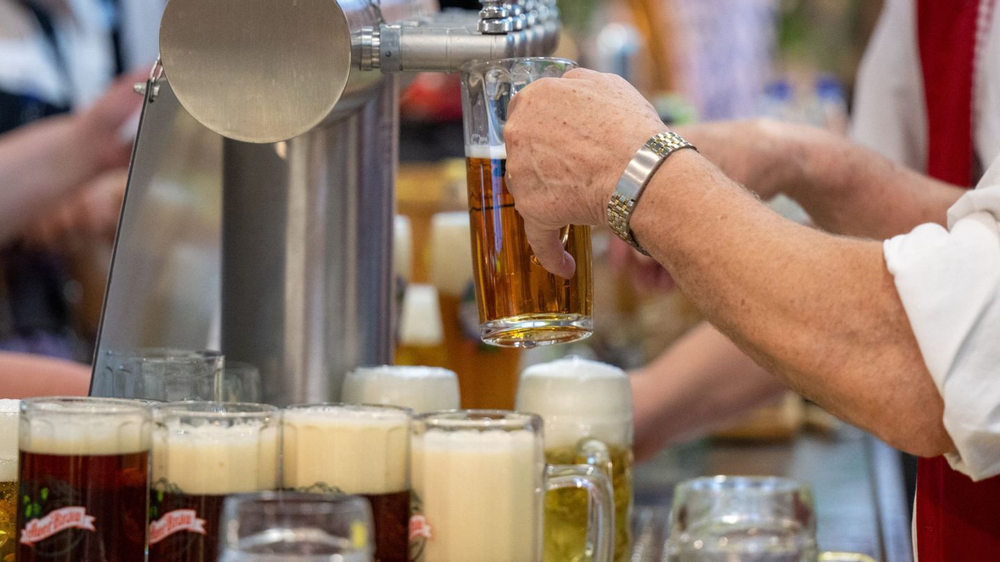 Thüringen hat im vergangenen Jahr rund 15,4 Millionen Euro aus der Biersteuer eingenommen (Illustration). Foto: Monika Skolimows