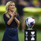 Fußballklub Reese Witherspoon