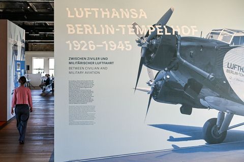 Die neue Ausstellung „Lufthansa. Berlin-Tempelhof 1926 bis 1945“ erzählt ein Stück Berliner Luftfahrtgeschichte. Foto: Jens Kala