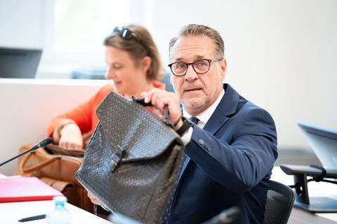 Der einst frühere FPÖ-Chef Strache bestreitet die Vorwürfe. Foto: Georg Hochmuth/APA/dpa