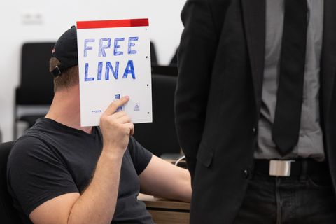 Die restliche Strafe von Lina E. wird zur Bewährung ausgesetzt. (Archivbild) Foto: Sebastian Kahnert/dpa