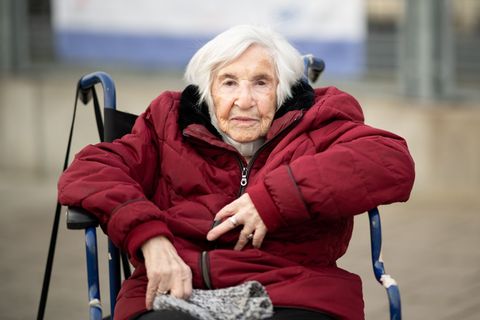 Die Forschungsstelle für Zeitgeschichte in Hamburg hat den persönlichen Nachlass der 2021 gestorbenen Holocaust-Überlebenden Est