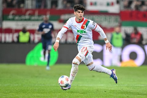 Rodrigo Ribeiro spielt auch in Zukunft für den FC Augsburg. (Archivbild) Foto: Harry Langer/dpa