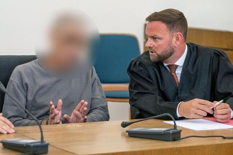 Weil er mit seinem Auto unter anderem auf seine Ex-Partnerin zugefahren ist, ist der Mann zu acht Jahren Gefängnis verurteilt wo