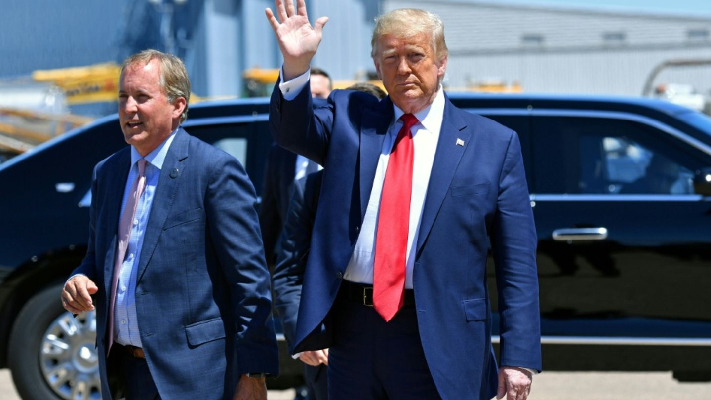 Trump (r) und Paxton im Juni 2020