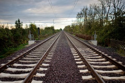 In Meppen stirbt ein älterer Radfahrer an einem Bahnübergang Foto: picture alliance / dpa