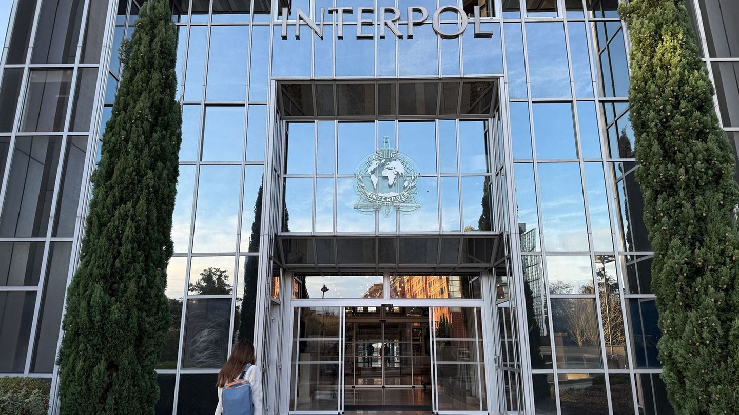 Die internationale Fahndungskampagne „Identify Me“ wird von Interpol koordiniert. (Symbolbild) Foto: Rachel Sommer/dpa