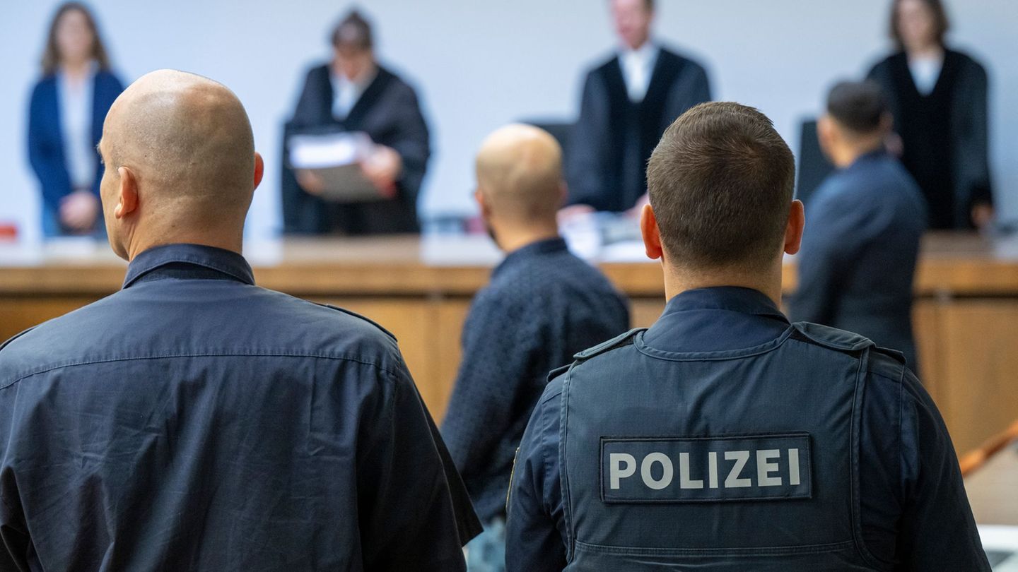 Der Ladenbesitzer steht nun zum zweiten Mal vor Gericht. (Archivbild) Foto: Peter Kneffel/dpa