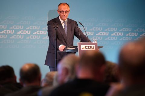 „Deutschland hat die Kraft für einen neuen Aufbruch“, betont Bundeskanzler Friedrich Merz (CDU). Foto: Bernd Thissen/dpa