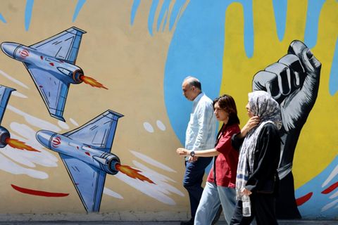 Kriegs-Wandbild in Teheran
