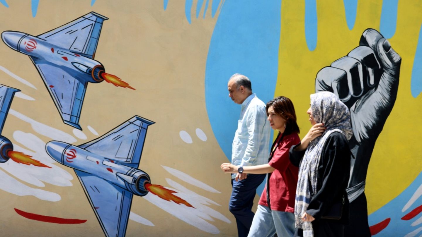 Kriegs-Wandbild in Teheran