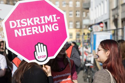Antidiskriminierungsstellen in Sachsen-Anhalt haben 2025 deutlich mehr Fälle registriert. (Archivbild) Foto: Hannes P Albert/dpa