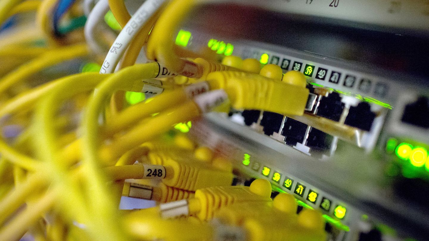 Bisher wagten sich vor allem private Unternehmen oder Fintechs an diese Technologie heran. (Symbolbild) Foto: Matthias Balk/dpa
