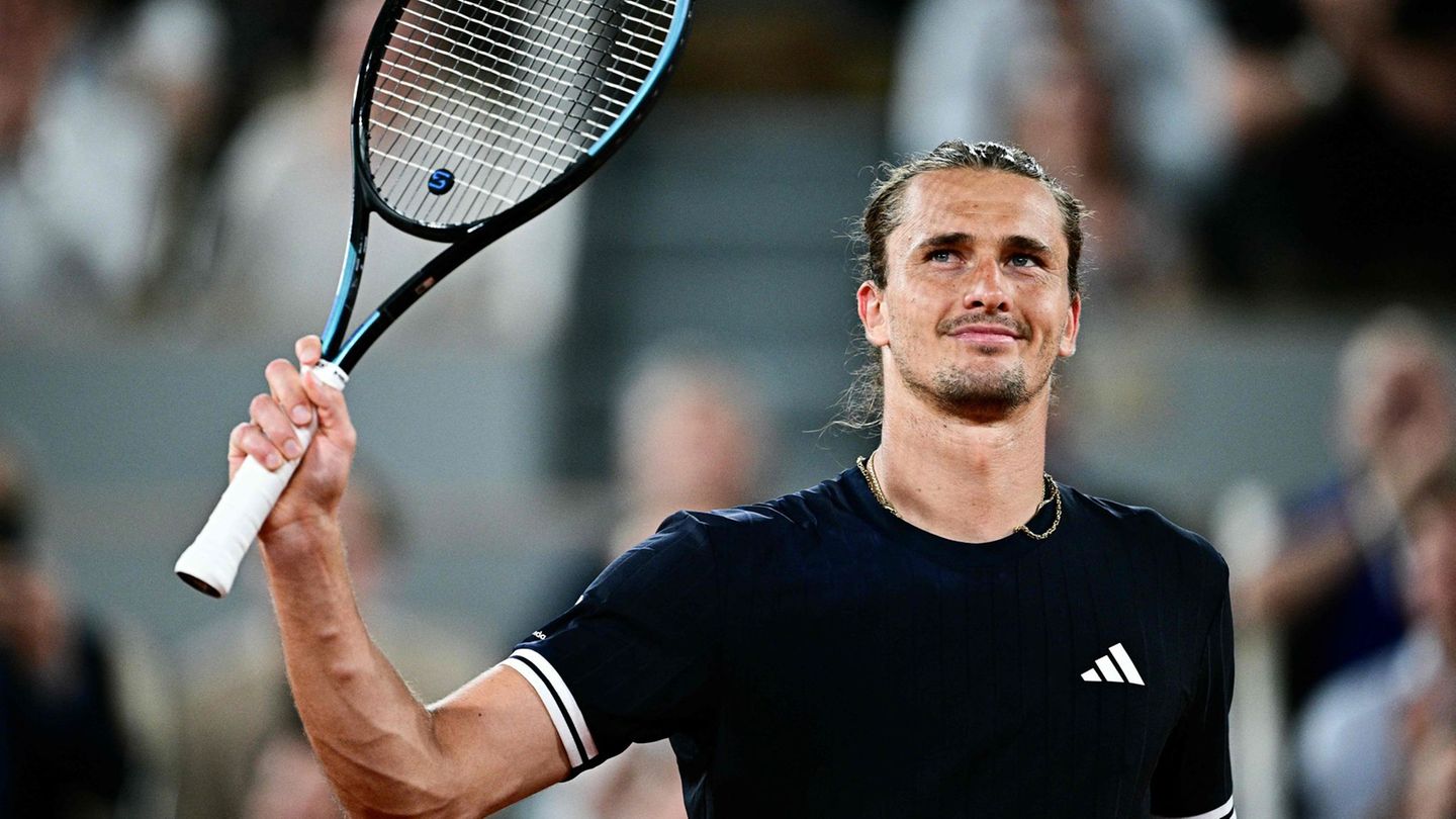 Jubelt über den Drittrunden-Einzug bei den French Open: Alexander Zverev. Foto: Julien De Rosa/AFP/dpa