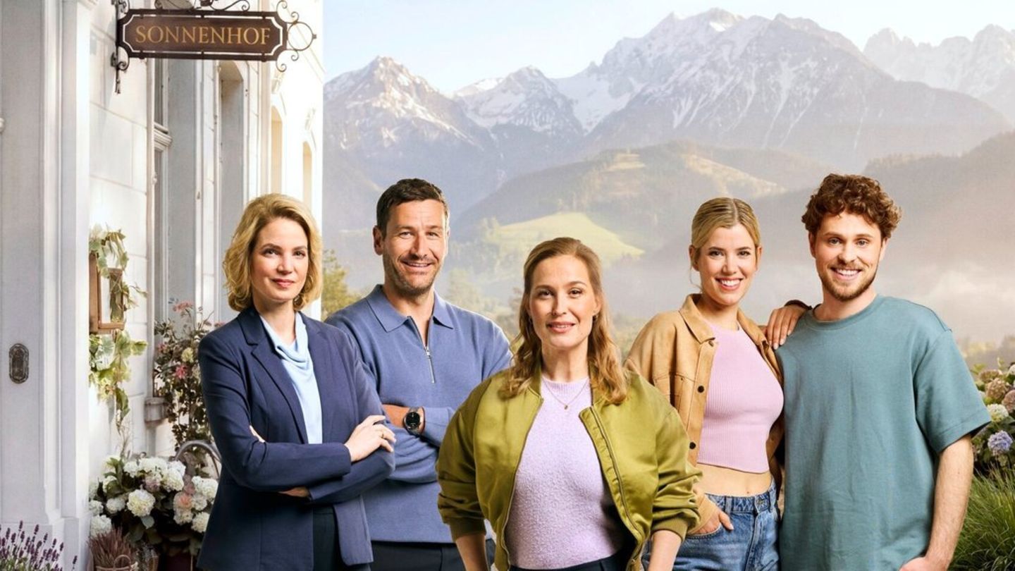 „Die Landarztpraxis - Team Sonnenhof“: Rike Schmid, Michael Epp, Pina Kühr, Sina Zadra und Tobias Schäfer (v.l.n.r.).
