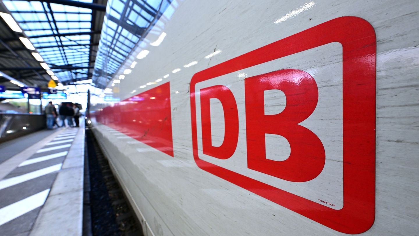 Die Deutsche-Bahn-Tochter DB Systel hat in Erfurt einen Standort. (Symbolbild) Foto: Martin Schutt/dpa